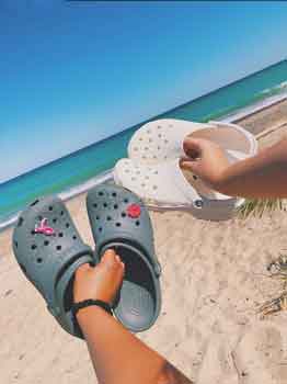 Are Crocs Good For Walking On the Beach?