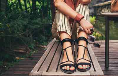 How To Stop Little Toe Poking Out Of Sandals